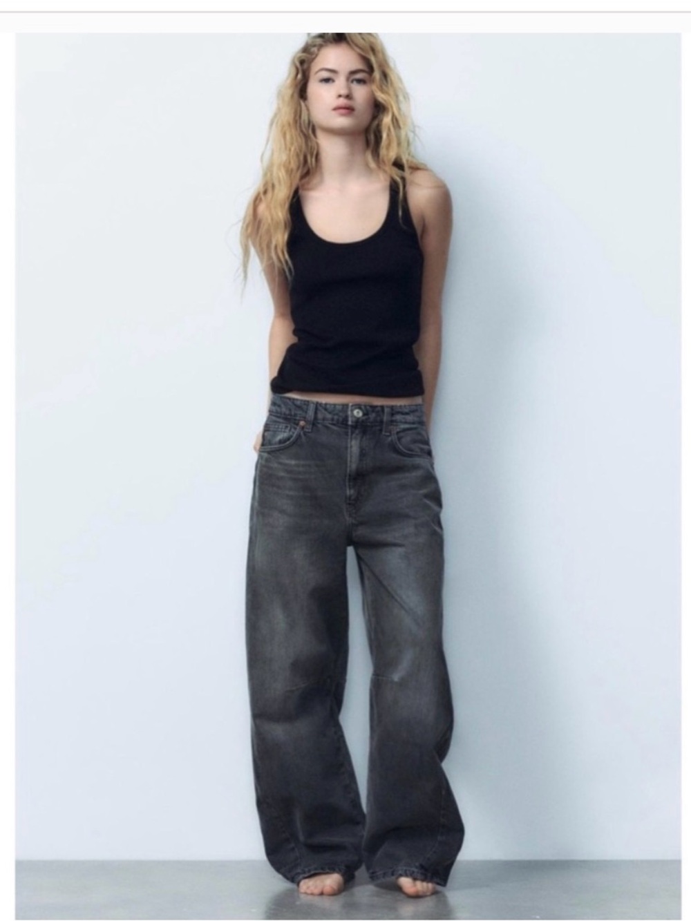 Like New Zara TRF Relaxed Mid-Rise Balloon Jeans in Dark Grey 27 / 4